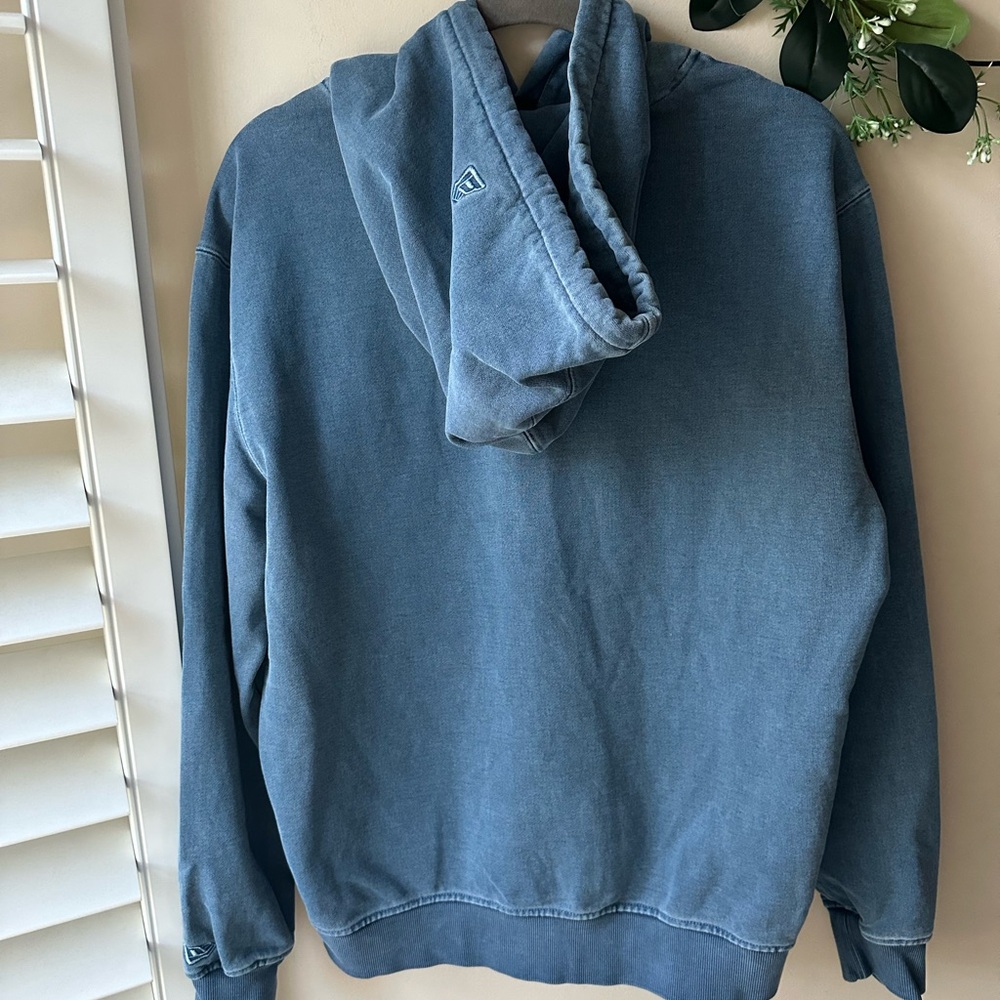 New Era MLB Premium Blue Hoodie with Red Boston Logo - Picture 3 of 11